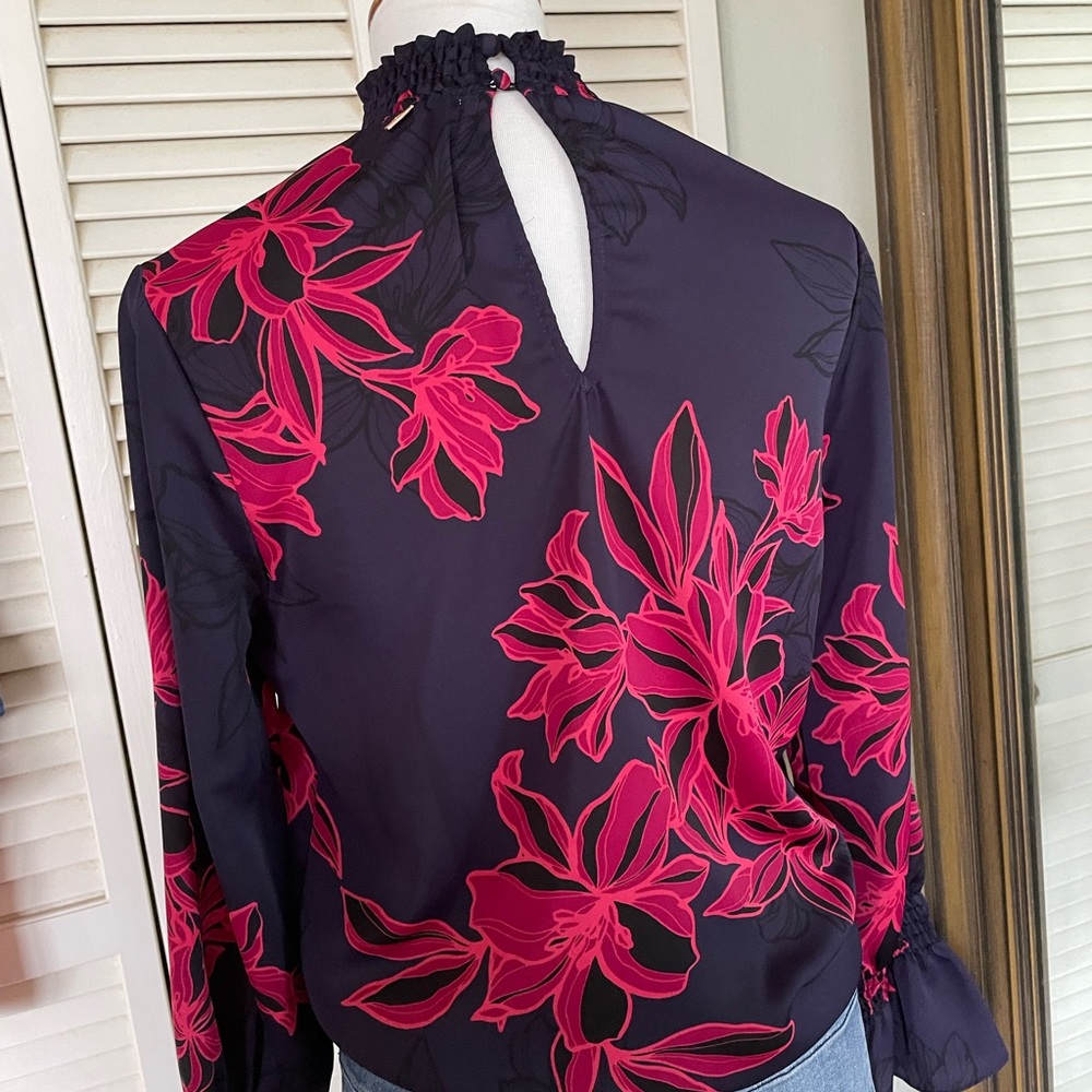 Misa Los Angeles flowy mock neck top XS - Picture 7 of 7